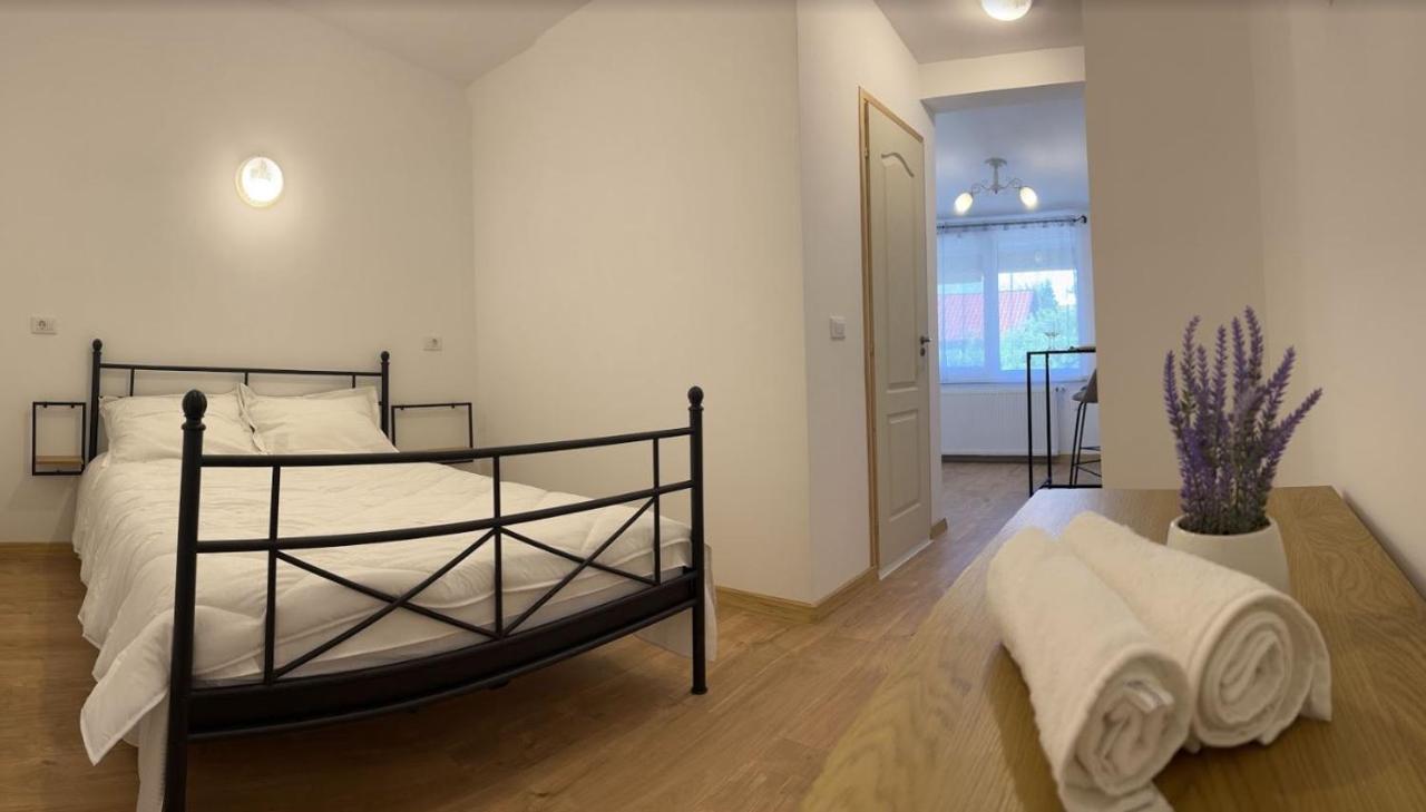 Premont Studios Ghimbav Buitenkant foto